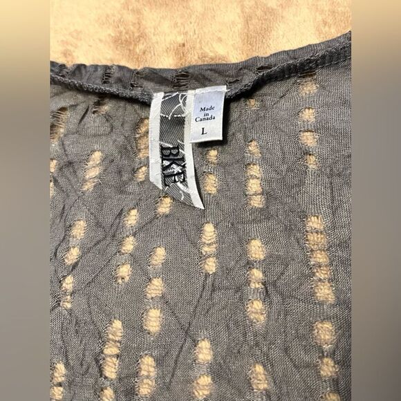 NWOT BKE Grey Sheer Destructed Mesh Long Sleeve Top SZ L - Picture 7 of 7